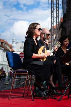 S soncem obsijan drugi festivalski dan 50. Dnevov narodnih noš in oblačilne dediščine v Kamniku (64)